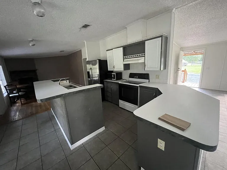 5135 N Western Dr — Photo 17