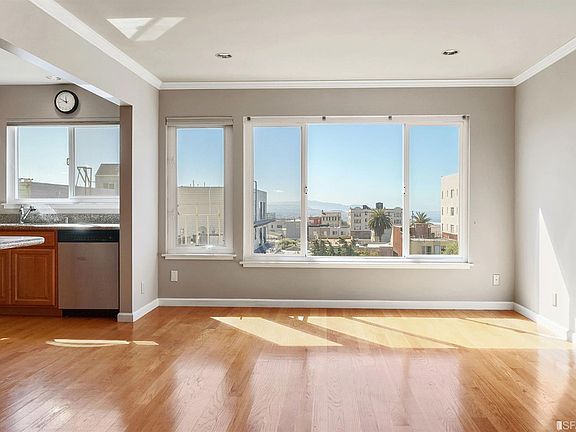 3rd image of 4315 Clement St APT 4