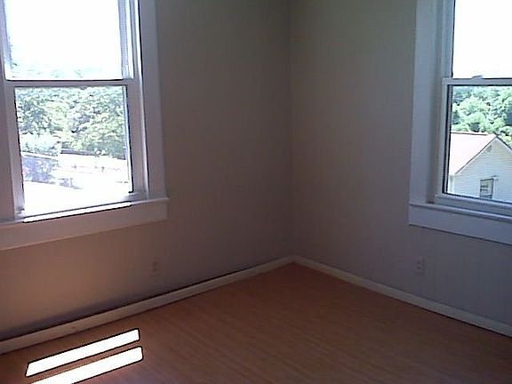 5th image of 1751 Maryland Ave