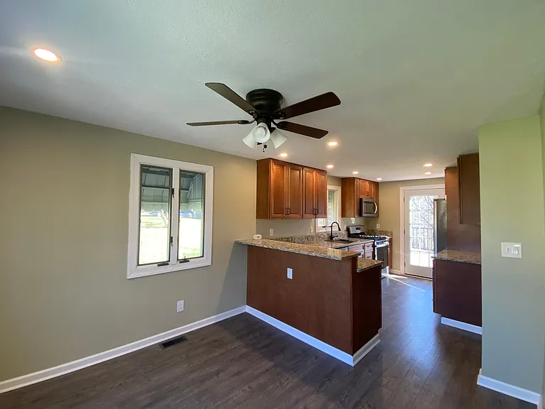 106 Hivue Ln — Photo 3