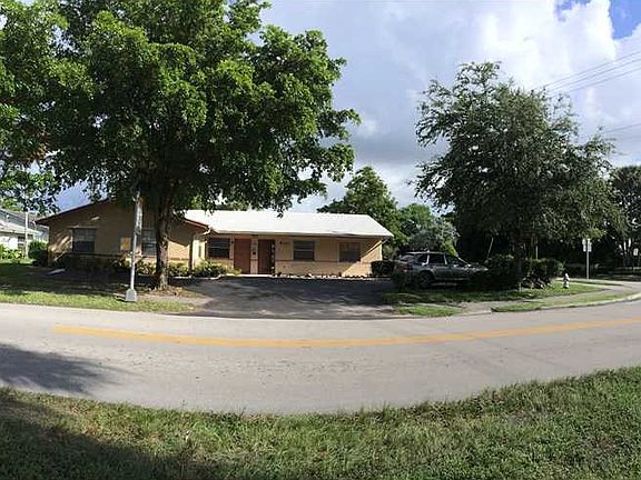 2nd image of 3550 Woodside Dr #1-3