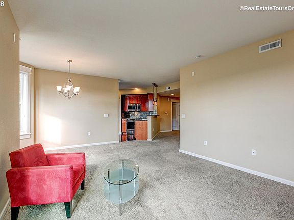 5th image of 3575 Summerlinn Dr