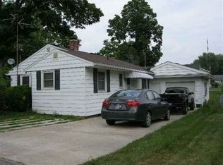 105 W Tulip St, Pierceton, IN 46562