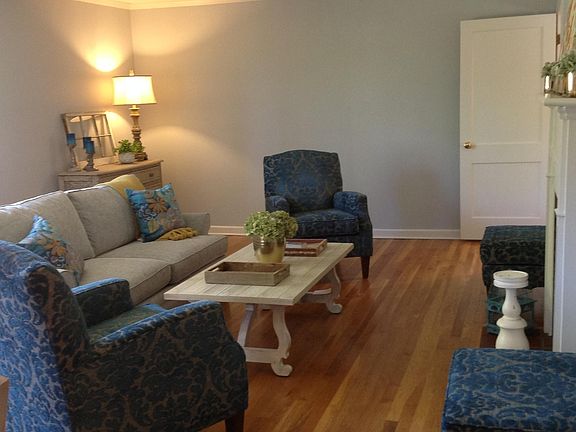 3rd image of 3841 Woodhill Pl