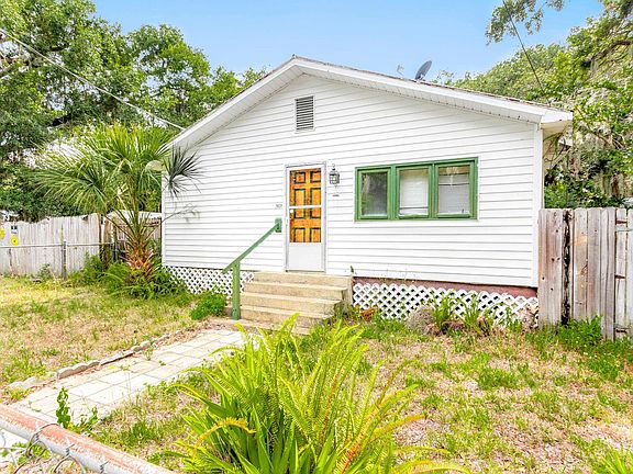 2nd image of 2631 Usina St