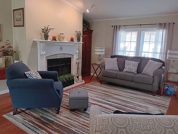 2nd image of 507 Blueberry Cir