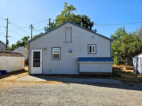 2nd image of 516 1/2 W Entiat Ave