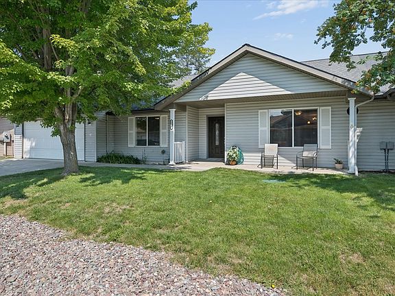 2nd image of 1077 Harmony Ct
