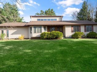 875 Hollyview Ln, Holly, MI