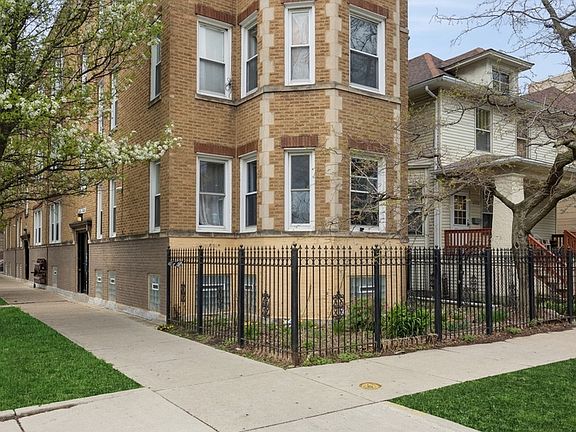 2nd image of 3440 W Leland Ave APT 3W