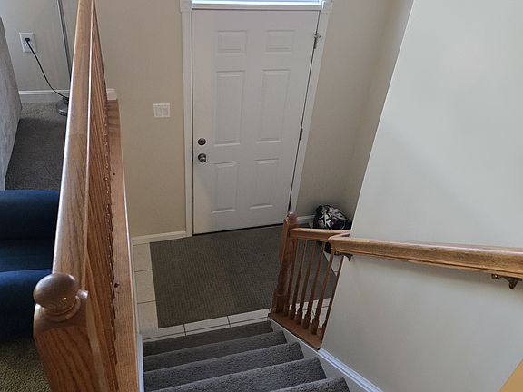 3rd image of 712 Tanager Dr