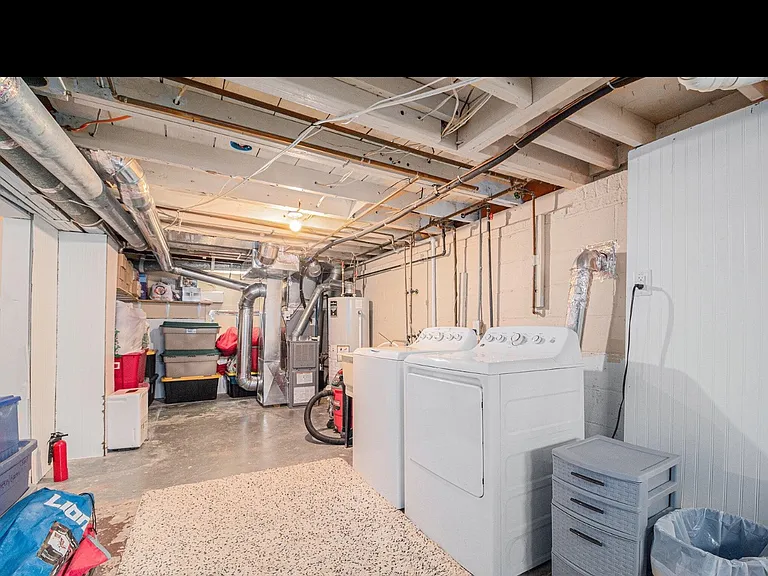 6081 Nightingale St — Photo 8