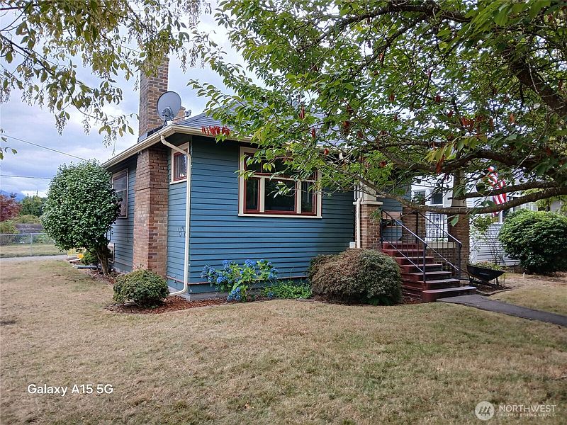3rd image of 1081 Lafromboise Street