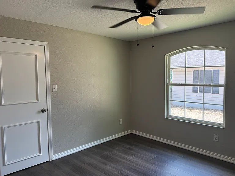 440 Rigsby St — Photo 4