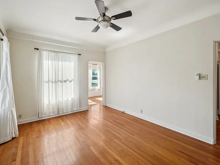 326 E Mistletoe Ave #2 — Photo 21
