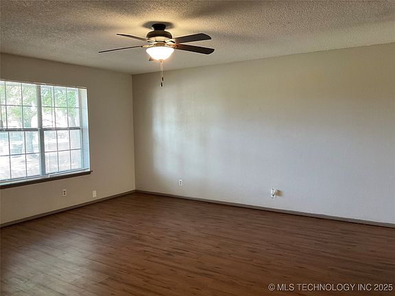 3rd image of 14497 S Oklahoma Blvd E