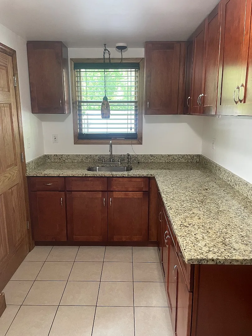 80 Gladeside Ave - Unit 1 — Photo 4