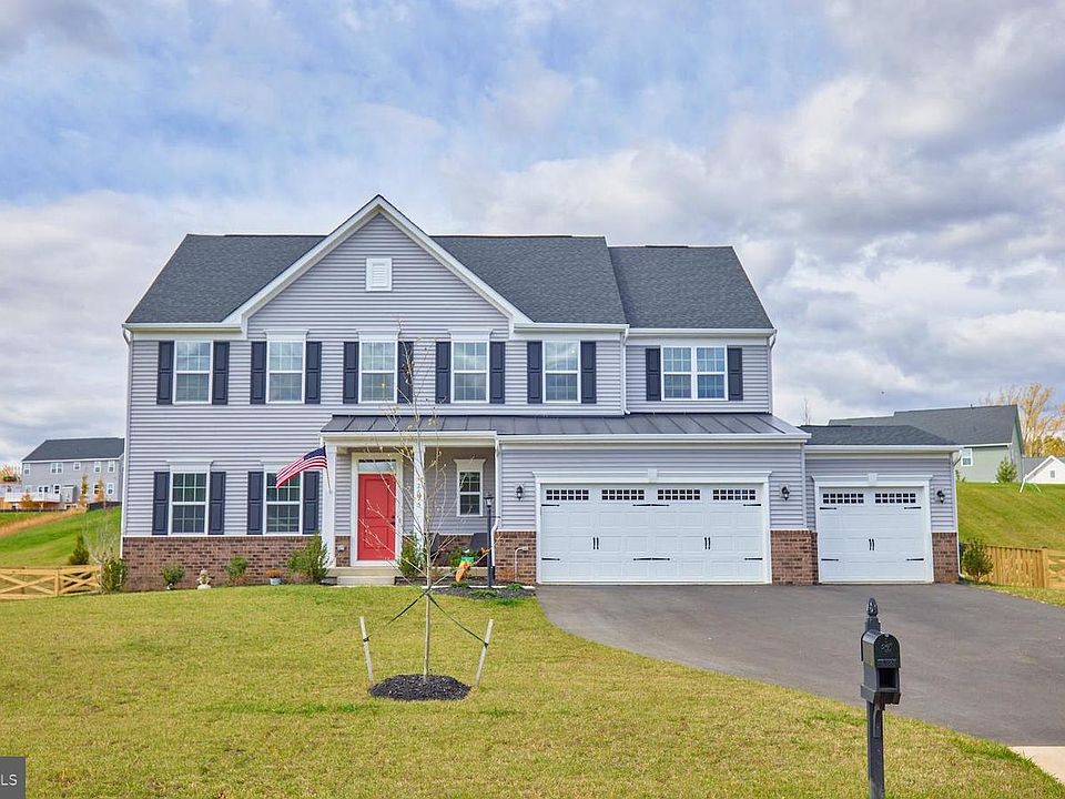 1st image of 2695 Travers Pl
