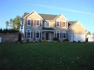 9003 Jennifer Ct, Guilderland, NY 12084
