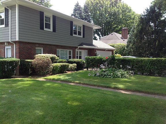 3rd image of 110 Stewart Ave