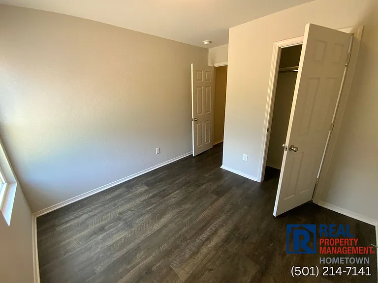 41 Winter Valley Cv — Photo 14