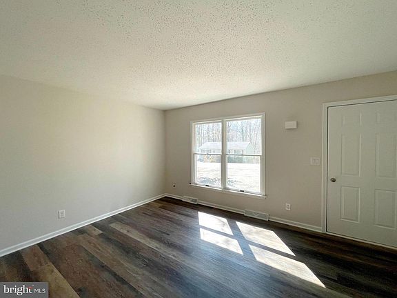 3rd image of 8264 Sycamore Rd