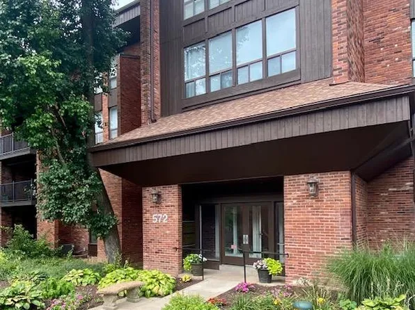 572 Coeur De Royale Dr #301, Saint Louis, MO 63141