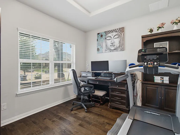 1216 Bayonet St — Photo 10