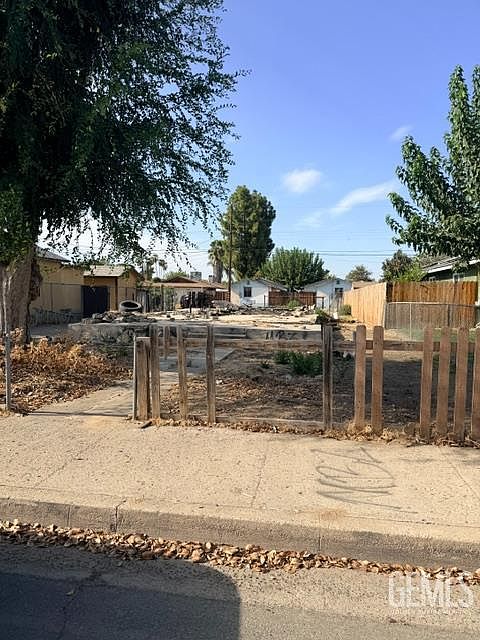 1st image of 1922 4th St
