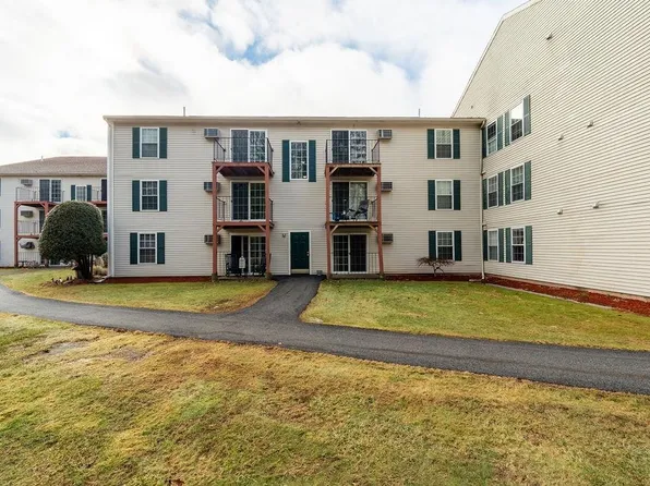 1703 White Cedar Boulevard, Portsmouth, NH 03801