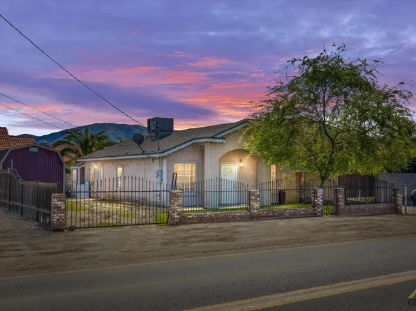 424 S Comanche Dr, Arvin, CA 93203
