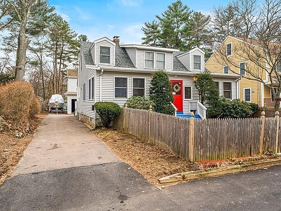 3rd image of 26 Pine Cir