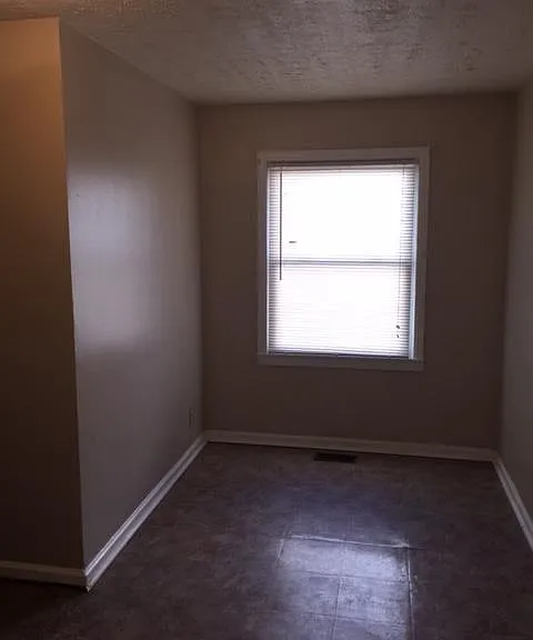 1912 Beech St — Photo 10