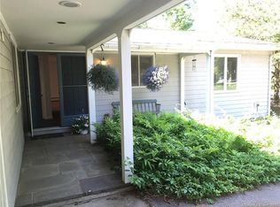 5 Plover Ln, Mystic, CT 06355