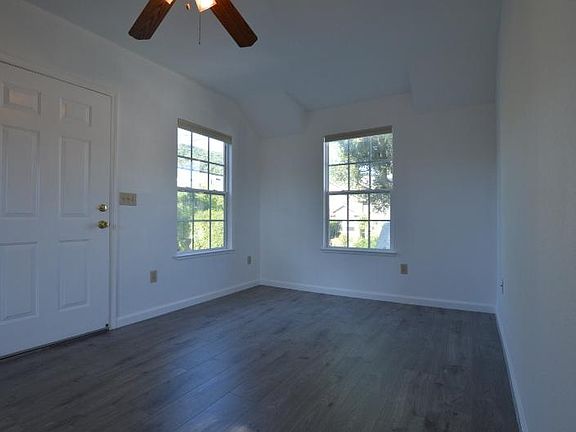 4th image of 111 Wilder Ave