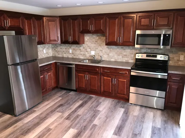 175 N 7th St APT B3, Lehighton, PA 18235