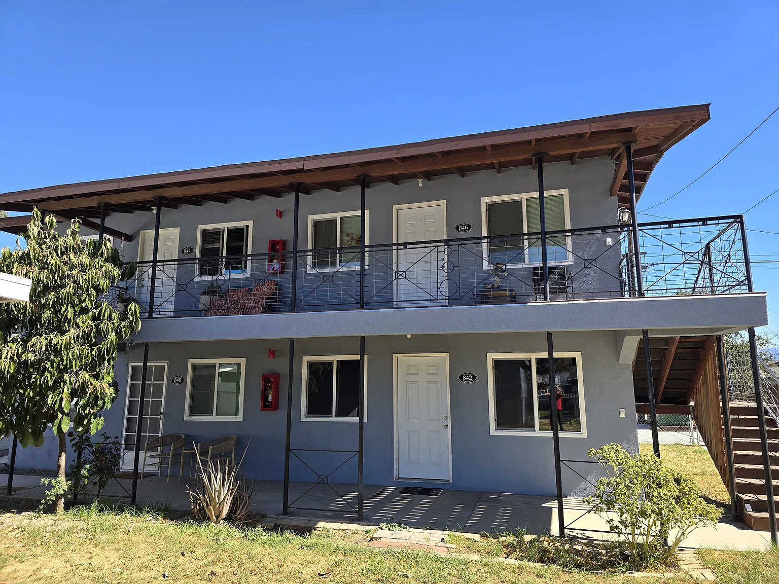 846 Magnolia Ave — Photo 1