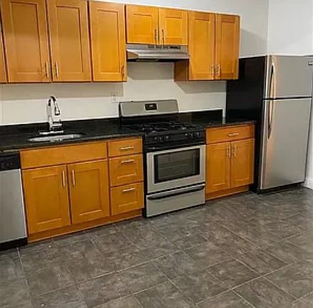 4th image of 1462 2nd Ave APT 2S