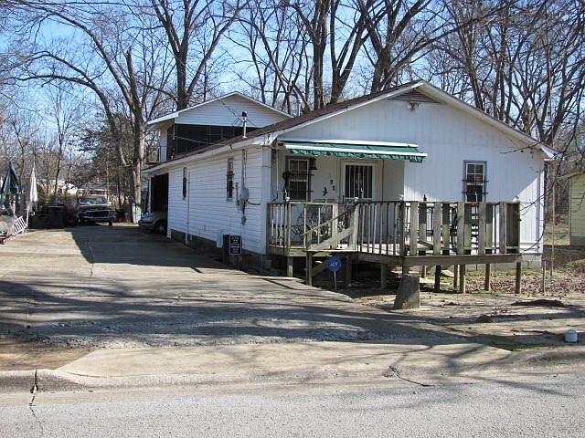 1st image of 214 S Bond Ave