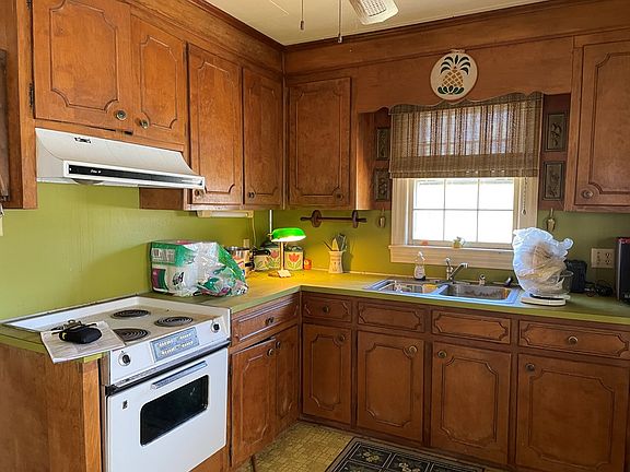 5th image of 306 Bearpond Rd