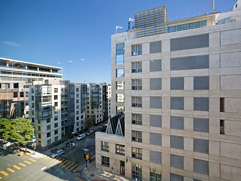 350 11th Ave #931 — Photo 46