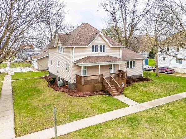 246 Briggs Ave, Readlyn, IA 50668