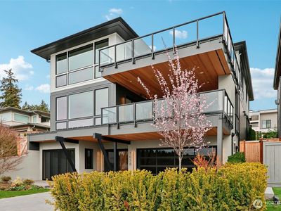 1658 10th Street W, Kirkland, WA, 98033