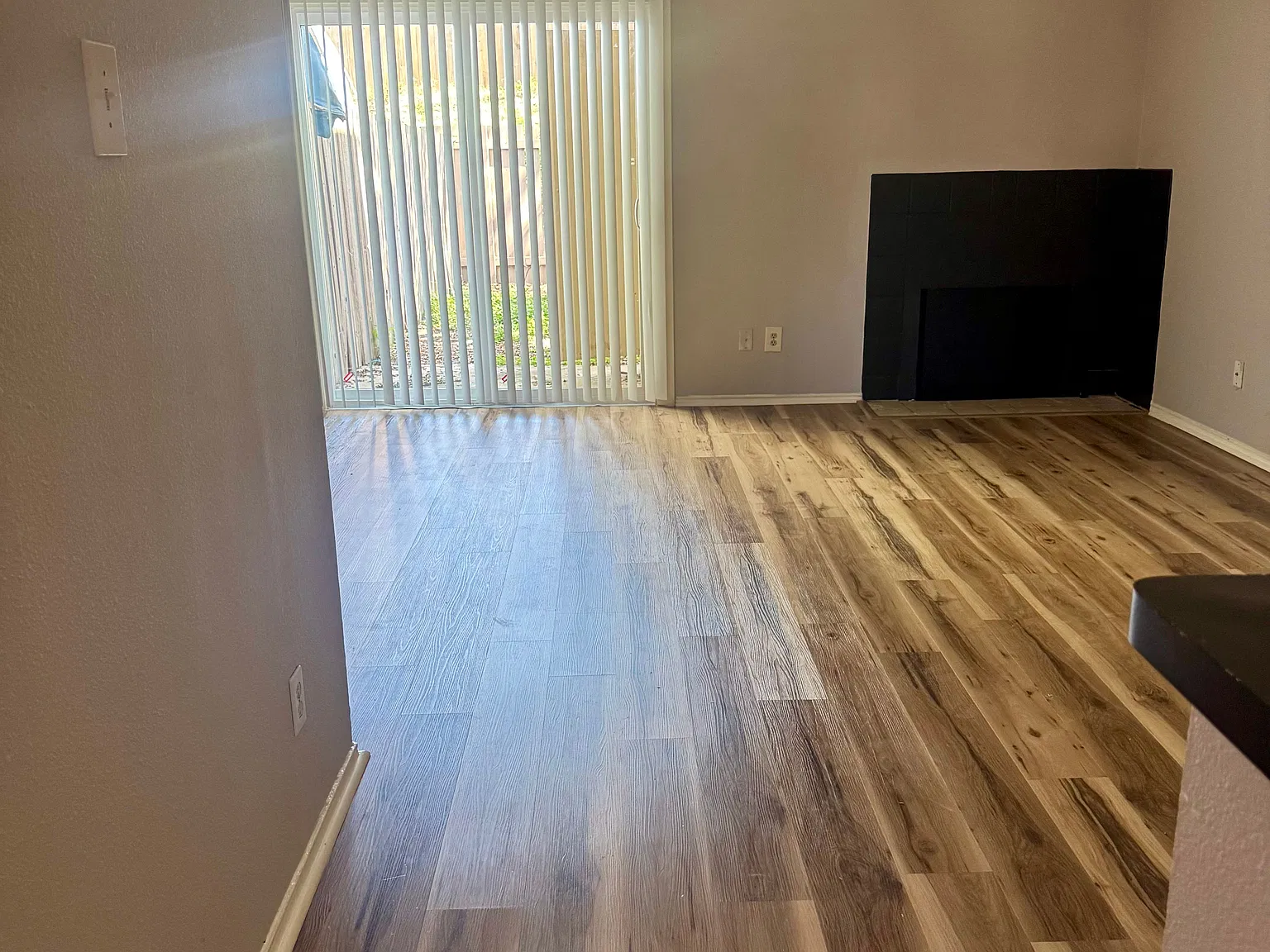 Newly renovated 2 Bed, 2.5 bath — Photo 2