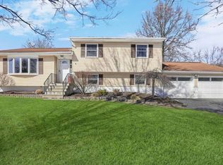 74 Barnes Rd, Washingtonville, NY 10992
