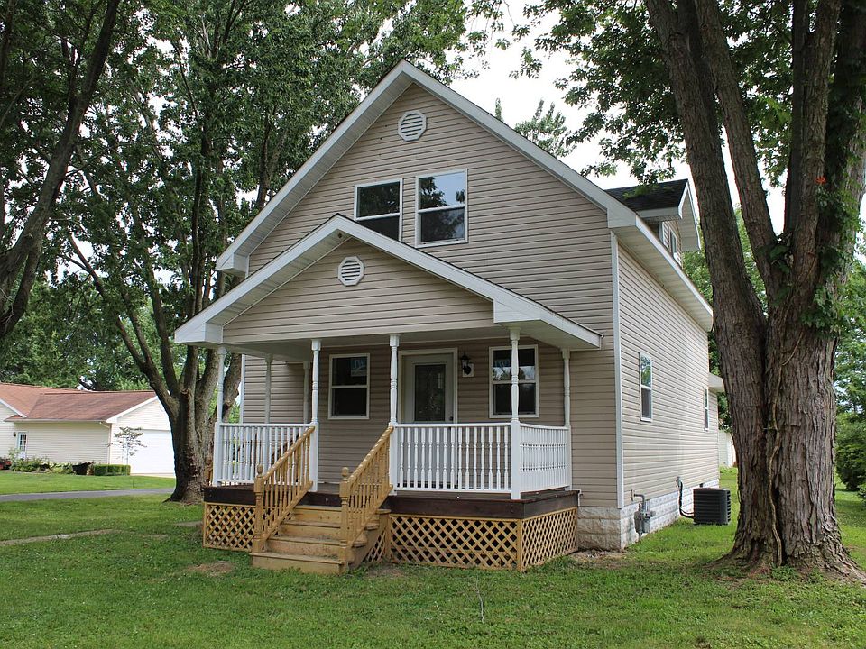 1st image of 603 W Cherry St