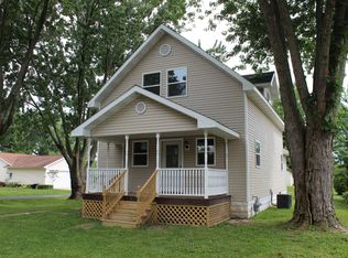 603 W Cherry St, Carlinville, IL 62626