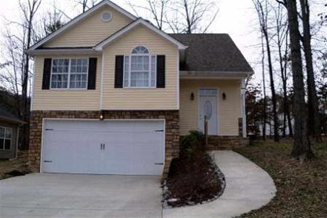 1st image of 1515 Woodland Cove Dr NE