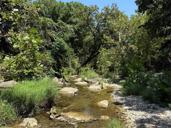 2700 Overton Ct, Granbury, TX 76048