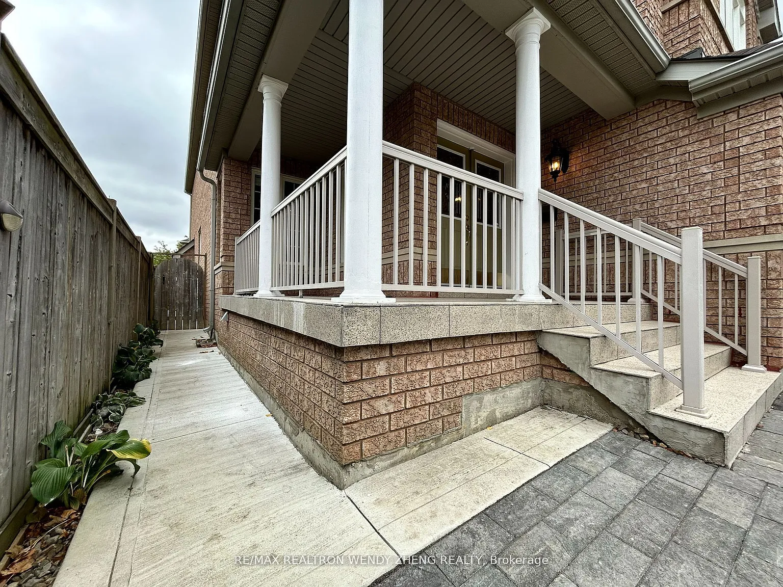 3 bed, $1,800 — Photo 2
